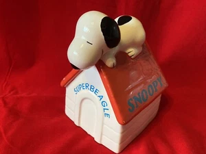 Willits Vintage Peanuts Snoopy SUPERBEAGLE Dog House Music Box HOME SWEET HOME - Picture 1 of 5