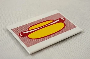 RARO Imán de nevera del Museo de Arte Pompidou de París. Roy Lichtenstein Hot Dog NUEVO - Imagen 1 de 4