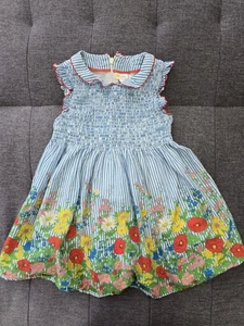 MINI BODEN geblümtes gesmoktes Kleid in hellem Bluebell Floral 5/6T - Bild 1 von 6
