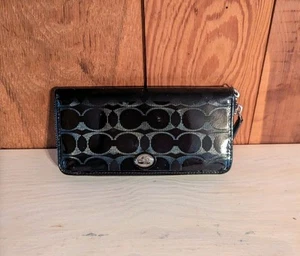 Coach Accordion Zip Wallet Black Signature Debossed CC Patent Leather F52074 - Picture 1 of 10