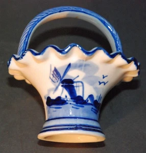 Porzellankörbchen Delft, ca. 9 cm hoch, blauweiß mit Windmühle und Zweig - Bild 1 von 4