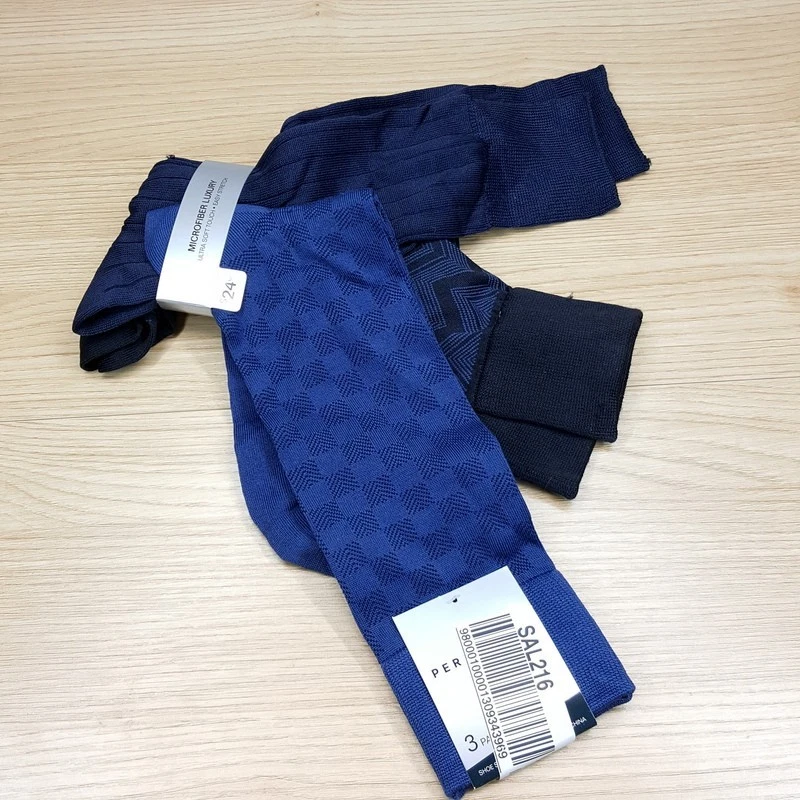 Paquete de 3 calcetines de vestir PERRY ELLIS azul marino acanalados a cuadros en zigzag de nailon elásticos Foto 1 de 4