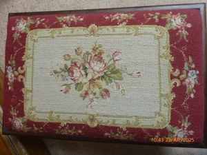 Vintage Tapestry Foot Stool Petit Point Hand Done - Picture 1 of 9