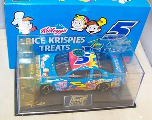 1:24 REVELL COLLECTION 1999 #5 KELLOGG'S RICE KRISPIES TREATS TERRY LABONTE NIB - Picture 1 of 12