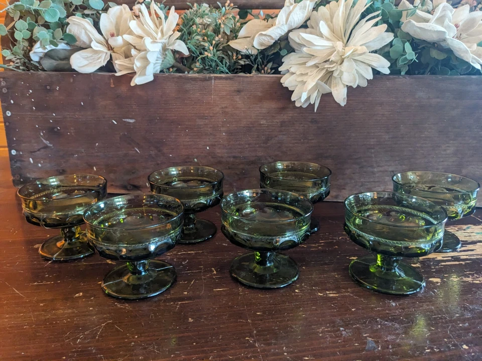 Gafas Sherbert pedestal con estampado de pulgar verde de vidrio Indiana vintage (7) Foto 1 de 4