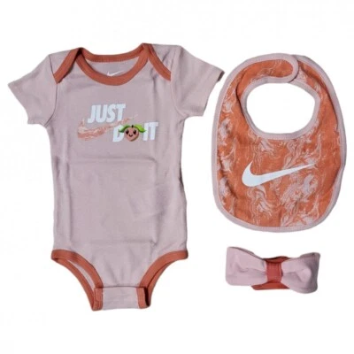 BODY BAMBINA NIKE LIL FRUITS 3 PEZZI 100% COTONE-ROSA-NN0806-X24 - Immagine 1 di 2