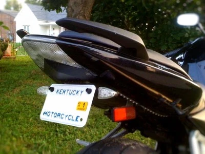 KAWASAKI Z750 Z800 Z1000 ZX6 ZX6R FENDER ELIMINATOR TAIL TIDY LED PLATE LIGHT - Image 1 of 4