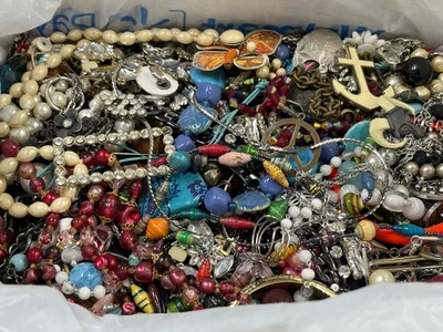 Lot Of 15 Pounds Broken Junk Jewelry & Loose Beads For Craft Harvest Art - Image 1 of 4