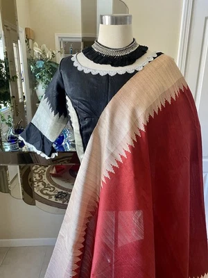 Conjunto combinando de brincos e colar blusa sari novo - Imagem 1 de 4