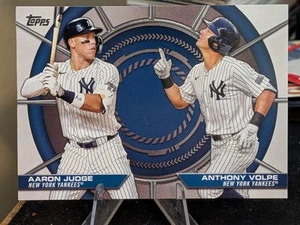 2025 Topps Series 2 - Dynamic Duos Aaron Judge, Anthony Volpe #DD-4 - Bild 1 von 2