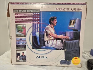 Aura Interactor Cushion komplett mit Konsolenverstärker, Netzteil und Kabeln verpackt  - Bild 1 von 3