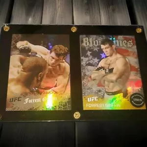 FORREST GRIFFIN 1 SIGNED UFC FIGHTER CARD LOT 2 CARDS IN SCREW DOWN DISPLAY COA - Picture 1 of 10