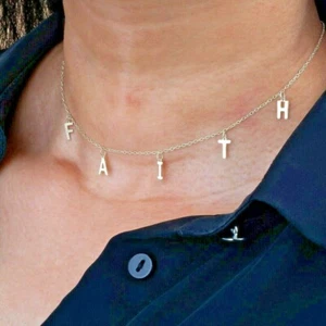 Personalisierter Echt Silber Halsreif Halskette JEDER NAME Buchstabe Initiale Anhänger Geschenk  - Bild 1 von 4