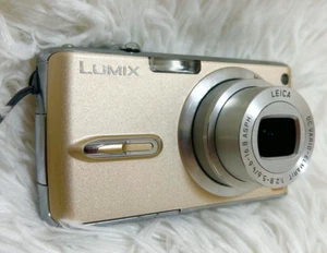 Panasonic Lumix DMC-FX07 Gold 7.2MP Digital Camera Compact Japan Used - Picture 1 of 13