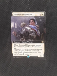 MTG Extended Art Seasoned Dungeoneer Battle for Baldur's Gate Commander NM - Bild 1 von 2