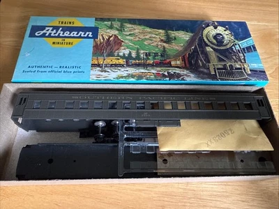 Athearn HO Scale #1853 Southern Pacific Heavyweight RR  Passenger #1234 NOS - Image 1 of 3