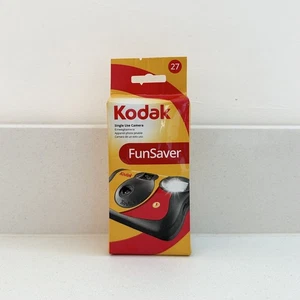Kodak FunSaver 35mm Camera Single-Use with 27 Exposures & Flash - 2027 Exp Date - Picture 1 of 5