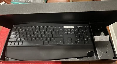 Logitech Performance MK850 Full-Size Wireless Keyboard & Mouse Combo 920-008219 - Image 1 of 3