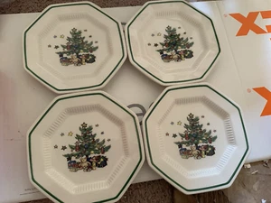 Nikko Christmastime Bread and Butter Plates 6 5/8" Set of 4 In Box Made in Japan - Picture 1 of 4
