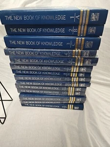 The New Book of Knowledge - Grolier Inc. 1998 14 Volumes, Some Sealed 1-4, 6-15 - Picture 1 of 3