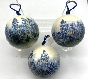 3 Vintage 1978 Texas Bluebonnets Memory Ball Ornamento 4" Laura Hart Bell Decoupage - Foto 1 di 7