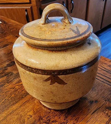 Vtg Hand Made Studio Art Pottery Signed Lidded Crock Jug Jar Brown & Tan Leaves - Image 1 of 4