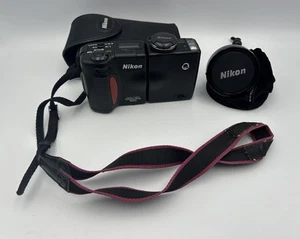 Nikon Coolpix 950 Black Digital Camera With Case & Nikon Tele Converter TC-E2 - Picture 1 of 5