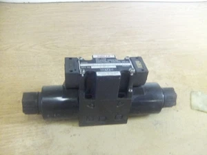 Nachi SS-G01-E3Z-R-C115-E30 Solenoid Valve - Picture 1 of 7