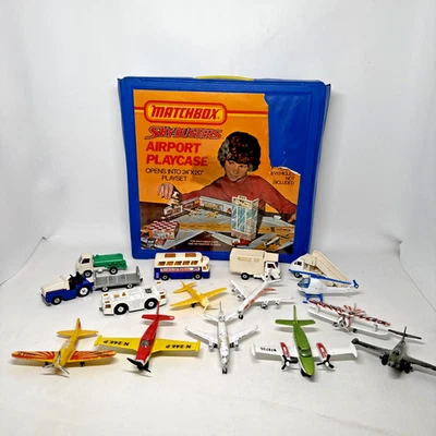 老式 1975 年莱斯尼火柴盒 Sky-Busters 机场游戏箱飞机和车辆 — 第 1/4 张图片