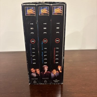 The X-Files VHS Boxed Set - 6 Episode Collection with Original Art Cards - Image 1 of 4
