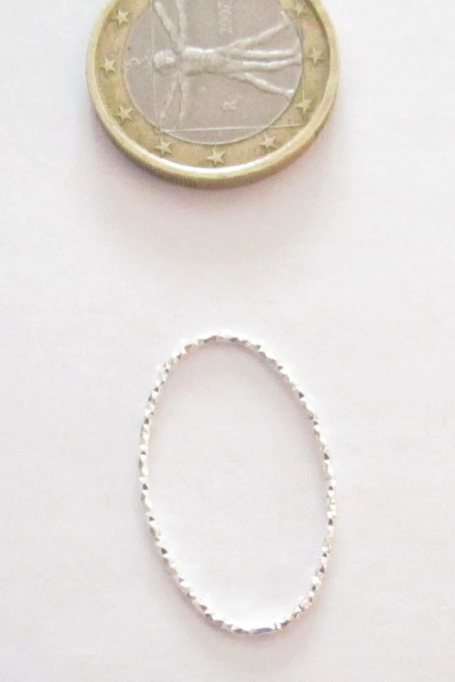 Basi orecchini connettori ovali martellati 28x16 mm  argento 925  rodiato 2 pz. - Immagine 1 di 1