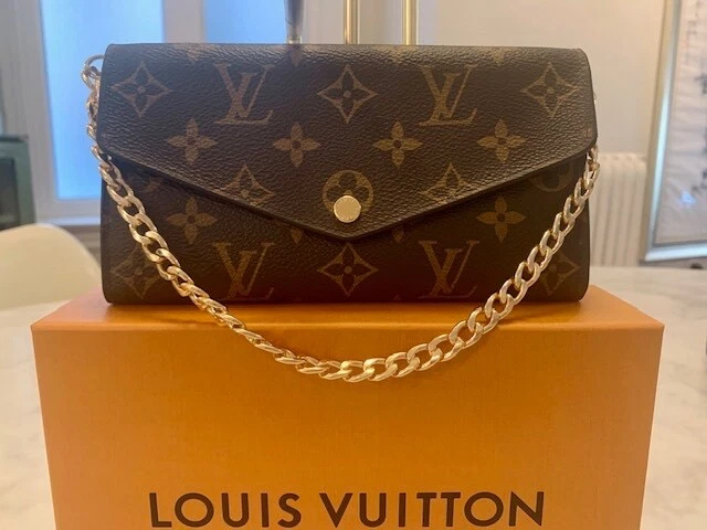 LOUIS VUITTON Sarah Wallet  Portefeuille and WOC Monogram Coated Canvas  - Image 1 of 4