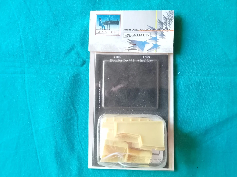 Dornier Do335 Wheel Bay for Tamiya kit - scala 1/48 Aires 4106 - Immagine 1 di 1