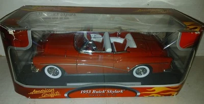 Motor Max 1:18 American Graffiti 1953 Buick Skylark Convertible Red '53 - Image 1 of 4