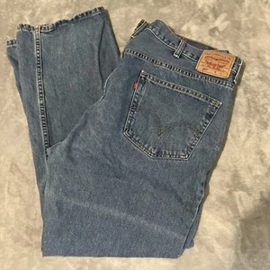 Levi Strauss Levi’s Jeans 550 44x32 Medium Wash  - Picture 1 of 9