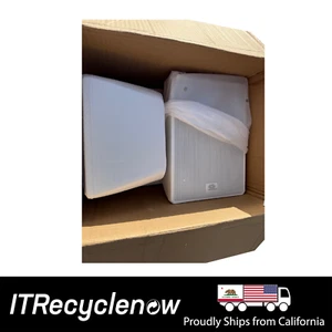 New Pair Crestron 8" 2-Way Speakers Saros 60w Outdoor IPx4 Wall White + Mounts - Picture 1 of 7
