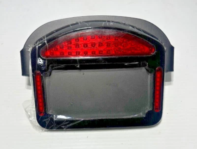 Luz trasera/señal de giro LED CYCLE VISIONS CV4816B - Marco de placa, 06-10 Softail Foto 1 de 3