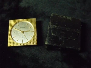 RELOJ DESPERTADOR MECÁNICO DE BOLSILLO DE VIAJE CHAPADO EN ORO DE LUJO VINTAGE "BUCHERER" - Imagen 1 de 6