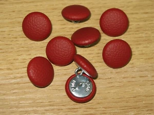 10 DARK RED FAUX LEATHER VINYL BUTTONS UPHOLSTERY 36s APROX 15/16" or 23 mm B16 - Picture 1 of 3