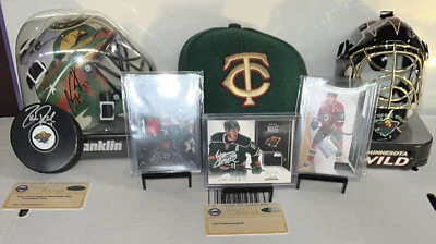 Minnesota Wild FIRMADO Lote Zach Parise AUTO Disco GU Palo Reliquia/199 Mini Máscara Foto 1 de 4
