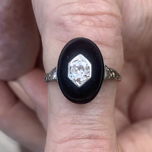 19th Century Diamond Solitaire Ring Set in - Image 1 of 4