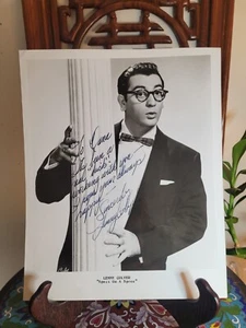 Schwarz-Weiß handsigniertes Pressefoto 8×10 - Bild 1 von 5