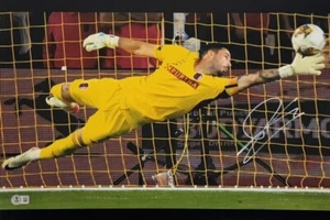Roman Burki 16x20 (BAS) - St. Louis CITY SC - Bild 1 von 1