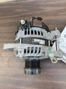 ✅ 2022 TOYOTA COROLLA ALTERNATOR OEM - Picture 1 of 3