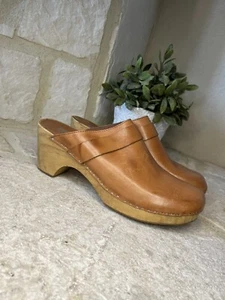 Zoccoli in legno Jeffery Campbell "Woodies" in pelle di cognac taglia 9/41 - Foto 1 di 8