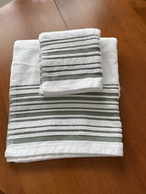 Standard Textile Bath & Hand Towels Set Hotel Quality White Green Stripe - Image 1 of 4