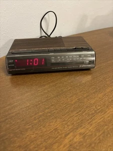 Vintage Emerson Digital Radiowecker RED5520A - Bild 1 von 5