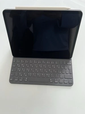 iPad Pro 11 256 GB + Apple Pencil 2 + Smart Keyboard Folio (AR/EN) – Top Zustand - Bild 1 von 4