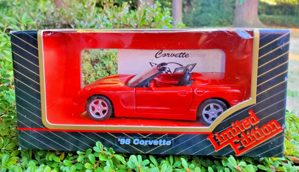 Coches diecast Maisto nuevos en caja sellada 1:36 Corvette edición limitada Foto 1 de 1