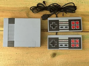Family Computer System Console (NES Look-alike Console) 2 Controllers. Works! - Picture 1 of 7
